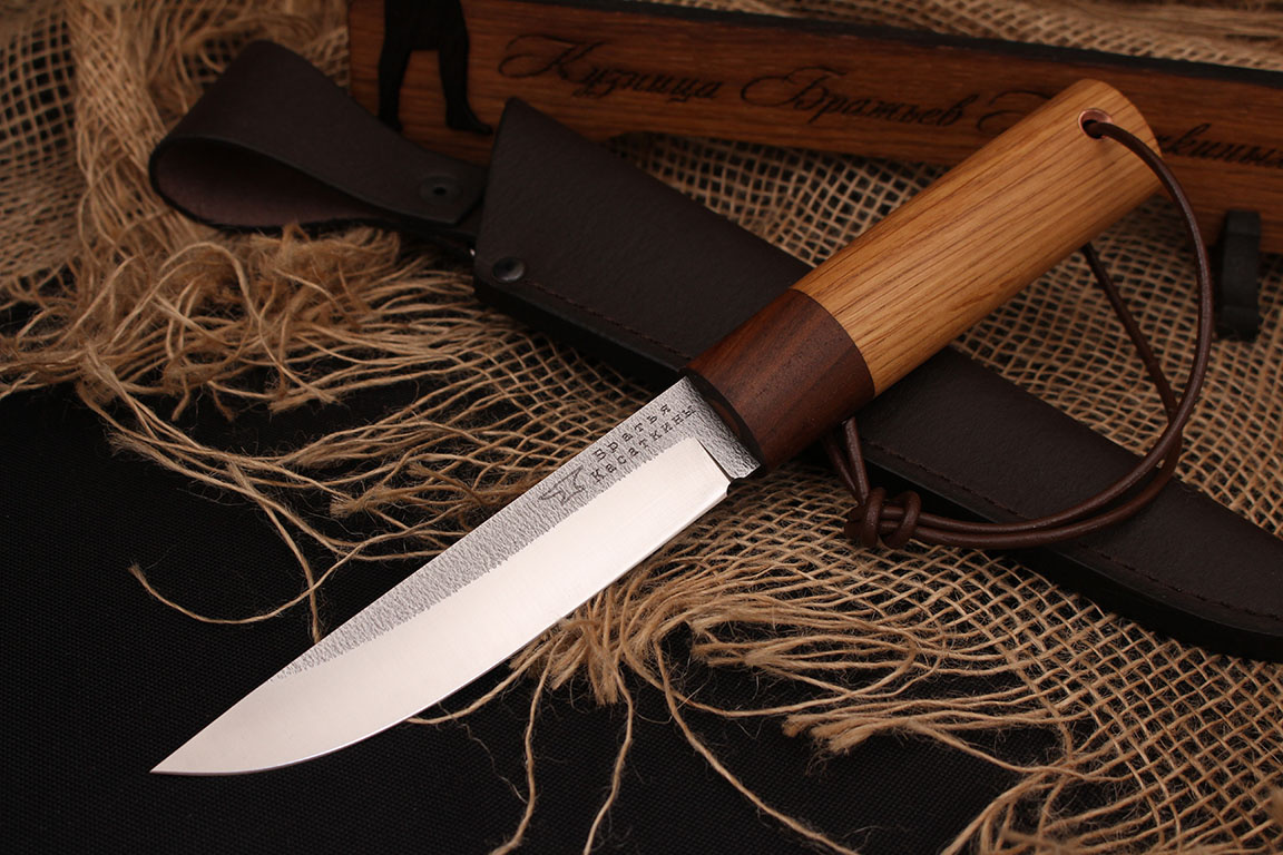 Кованый нож х12мф, рукоять орех/дуб.